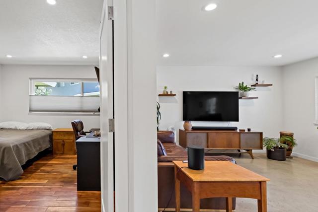 1435 Ruby Court, Capitola CA: https://media.crmls.org/mediaz/2dfed83b-0b29-4407-adb3-439e44b1ca38.jpg