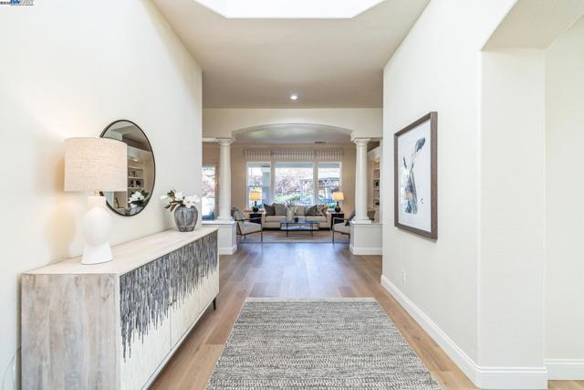 1221 Culet Ranch Rd, Danville CA: https://media.crmls.org/mediaz/2dff9537-0f94-409e-85d2-1021bf7bdd14.jpg