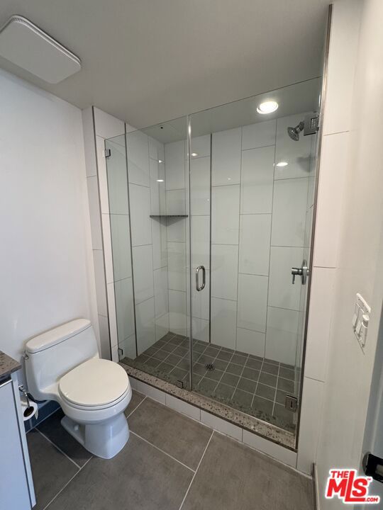 https://media.crmls.org/mediaz/2dffbc98-caab-4a6e-bfd6-42cfd53c6bb3.jpg?preset=X-Large