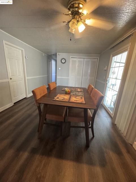 137 Zartop, Oakley CA: https://media.crmls.org/mediaz/2dffc6b5-fcce-48b2-96ed-b06da576241d.jpg