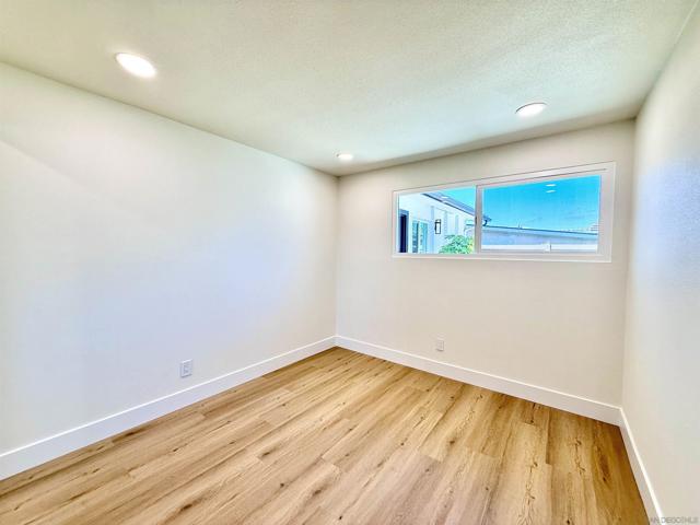 3179 Driscoll Dr, San Diego CA: https://media.crmls.org/mediaz/2dfff215-0905-4620-b1ec-2c8a6065ec3c.jpg