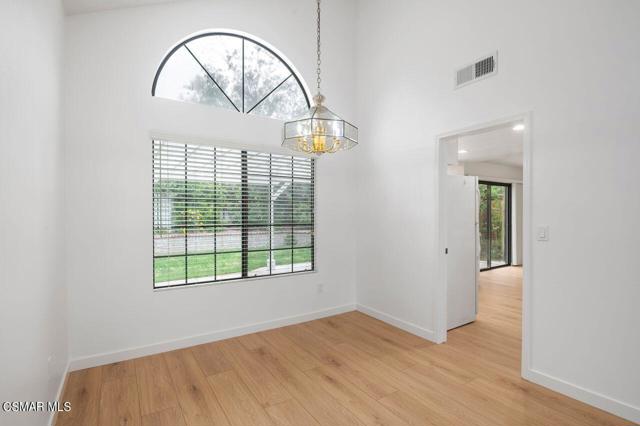 4139 Lost Springs Drive, Agoura Hills CA: https://media.crmls.org/mediaz/2e000ca1-3917-48cc-8082-f57da75b8376.jpg