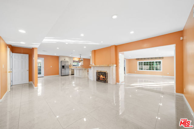 16900 Mayall Street, North Hills CA: https://media.crmls.org/mediaz/2e0025be-8a04-4c32-89e4-451be1134d57.jpg