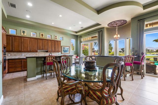 61 Via Las Flores, Rancho Mirage CA: https://media.crmls.org/mediaz/2e0063a2-2552-4412-8f84-6682661b2283.jpg