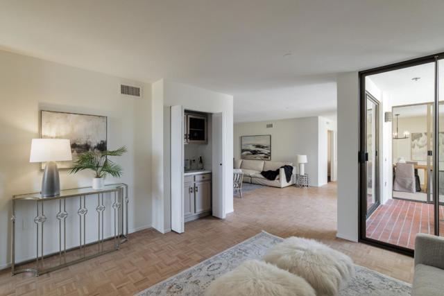 110 Park Road, Burlingame CA: https://media.crmls.org/mediaz/2e007e12-c577-43af-99dc-e847724cb67c.jpg