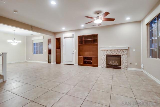 1715 Rolling Water Dr, Chula Vista CA: https://media.crmls.org/mediaz/2e0100ec-a712-4c24-8f3b-2d2d20254c67.jpg