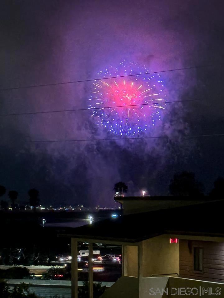 https://media.crmls.org/mediaz/2e0152d5-1d02-4f44-8c07-d74b6cfaeff3.jpg?preset=X-Large