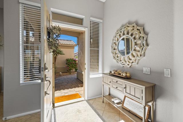 80464 Muirfield Drive, Indio CA: https://media.crmls.org/mediaz/2e01c6e6-6116-446b-a06a-f522caf46d8d.jpg