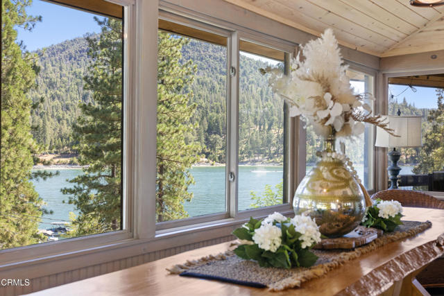 54186 Road 432, Bass Lake CA: https://media.crmls.org/mediaz/2e028d88-bec8-4af1-932c-89457ff1c5dd.jpg