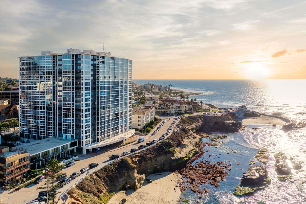 939 Coast Boulevard - photo 2