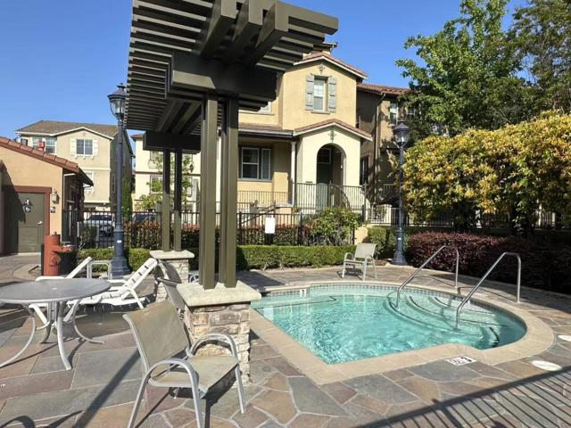 878 Luz Del Sol Loop, Milpitas CA: https://media.crmls.org/mediaz/2e02ed34-d741-479f-ac22-94504fffb5c2.jpg