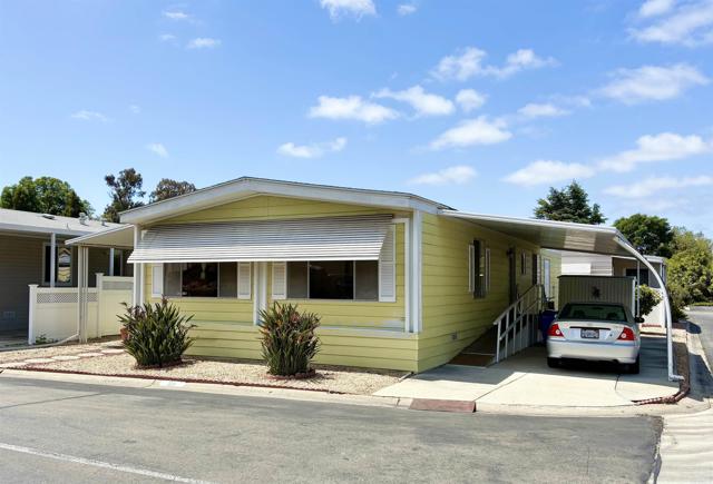 Detail Gallery Image 2 of 36 For 2130 Sunset Dr #99,  Vista,  CA 92081 - 2 Beds | 2 Baths