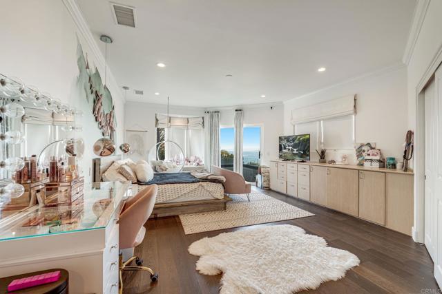Detail Gallery Image 65 of 75 For 1904 via Casa Alta, La Jolla,  CA 92037 - 7 Beds | 7/2 Baths