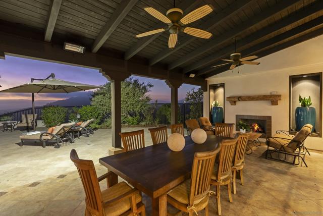 7778 Camino Sin Puente, Rancho Santa Fe CA: https://media.crmls.org/mediaz/2e060edc-0f0c-4520-8995-451c02885ee1.jpg