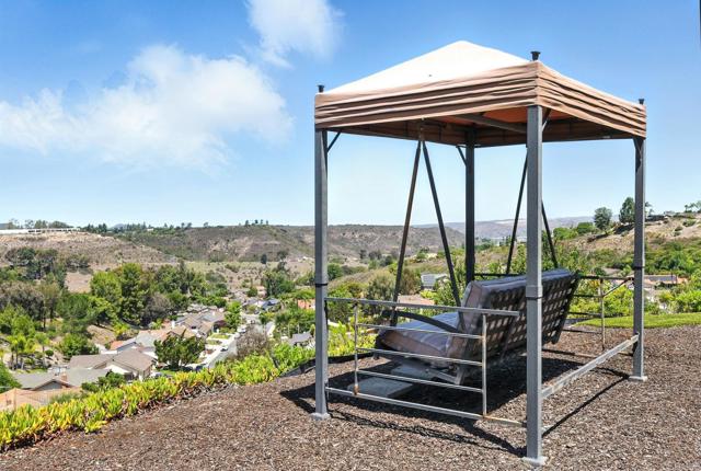 Detail Gallery Image 39 of 47 For 2165 Flying Hills Ln, El Cajon,  CA 92020 - 3 Beds | 2/1 Baths