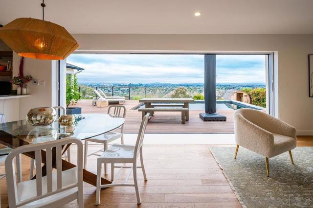 5745 Soledad Mountain Road, La Jolla CA: https://media.crmls.org/mediaz/2e06f8d4-2583-4302-a467-1386b730858a.jpg