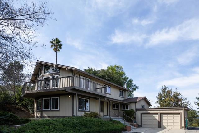 11569 Arroyo Oaks Drive, Los Altos Hills CA: https://media.crmls.org/mediaz/2e07124d-c118-4952-bbbb-e64b02df7e7e.jpg