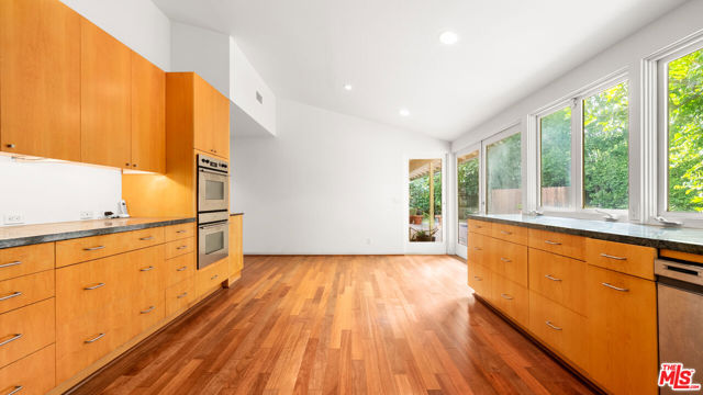 13921 West Sunset Boulevard photo 8
