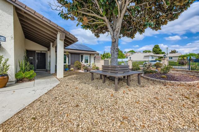 12450 Robison Blvd, Poway CA: https://media.crmls.org/mediaz/2e07b6c2-ebdf-4905-a47d-346869232b5c.jpg