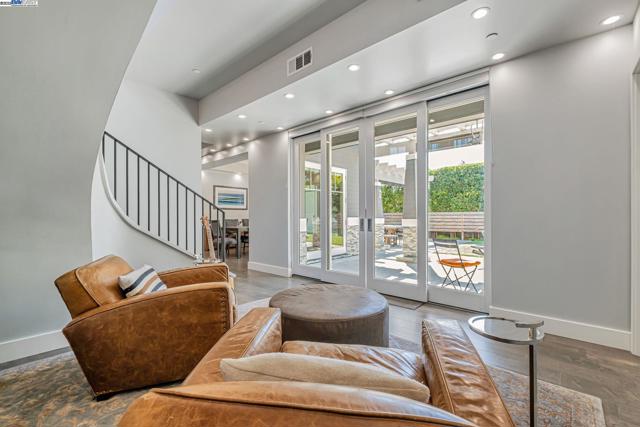 375 Hillview Dr, Fremont CA: https://media.crmls.org/mediaz/2e07d98a-060c-4e53-9306-e91ee7032a25.jpg