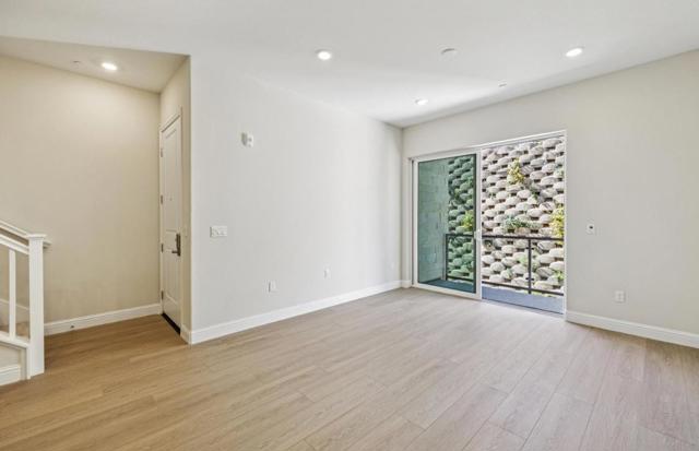 2417 Willow Way, San Mateo CA: https://media.crmls.org/mediaz/2e081e7c-ac5e-4022-a3ea-25edfb2cbc99.jpg