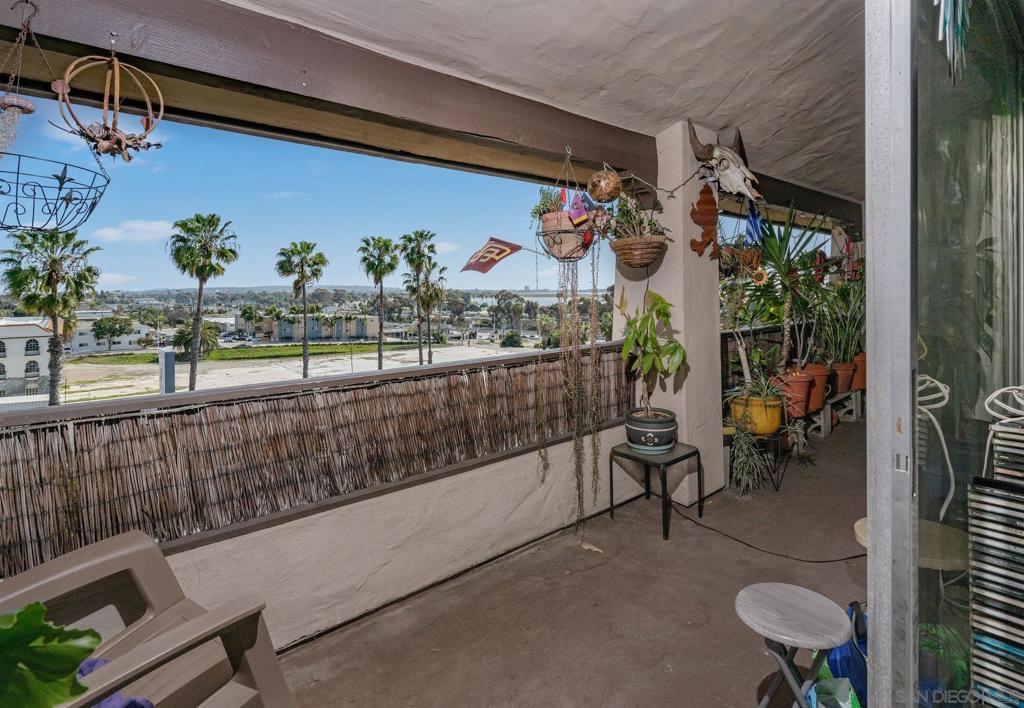 2540 Clairemont Dr - photo 11