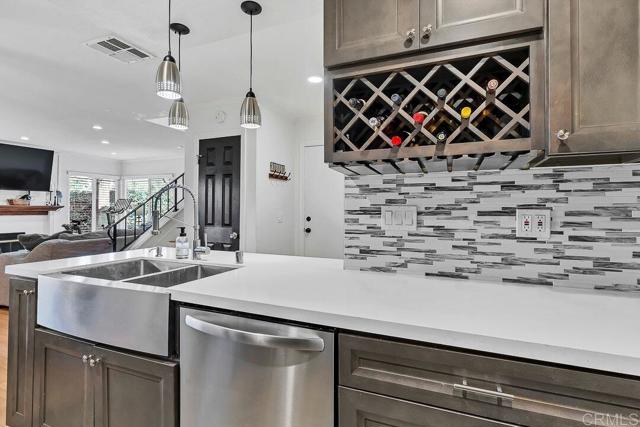 Detail Gallery Image 3 of 23 For 10727 Holly Meadows Dr, Santee,  CA 92071 - 3 Beds | 2/1 Baths