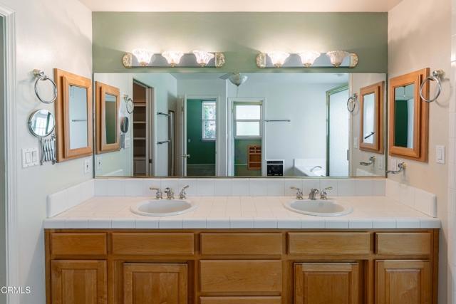 Detail Gallery Image 29 of 51 For 13300 Coco Palm Ct, Bakersfield,  CA 93314 - 4 Beds | 3 Baths