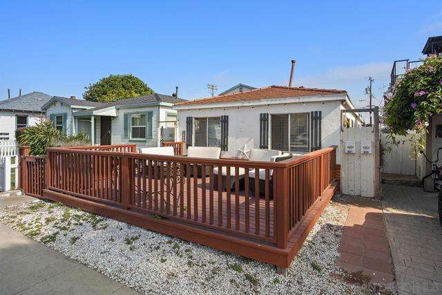 849 851 Missouri St, San Diego CA: https://media.crmls.org/mediaz/2e096563-6a30-4c97-bd32-4c862bcf7c72.jpg