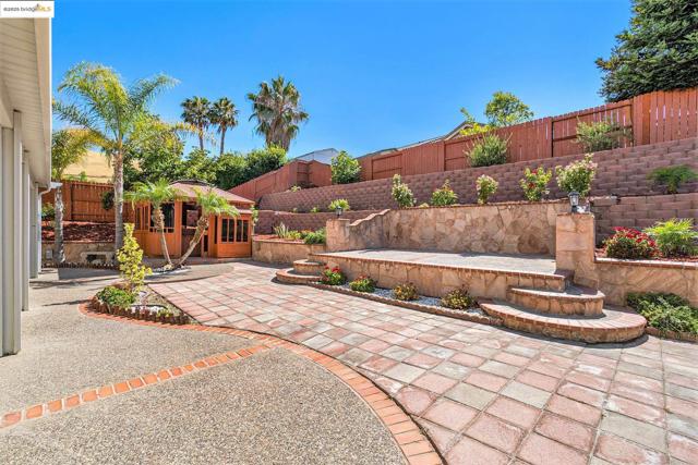 5235 Ramsdell Ct, Antioch CA: https://media.crmls.org/mediaz/2e0991f9-2f1b-4007-b1c4-262e59ff2fbc.jpg