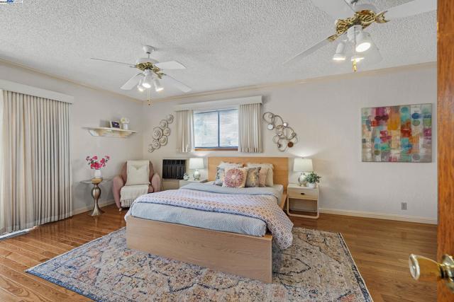 5645 Lemke Pl, Fremont CA: https://media.crmls.org/mediaz/2e09a03e-7d7e-468d-88c8-c65e4e0bf2f5.jpg