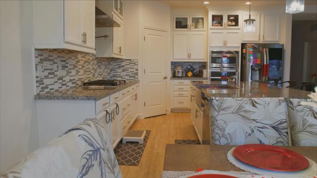 3082 Palomino Way, Hollister CA: https://media.crmls.org/mediaz/2e09d6eb-6b38-423d-8e54-483ccb16eadc.jpg