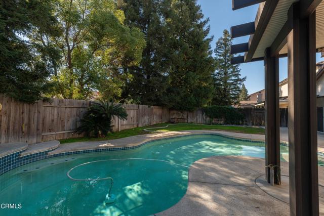 Detail Gallery Image 32 of 37 For 8611 Harbor Club Dr, Bakersfield,  CA 93312 - 3 Beds | 2 Baths