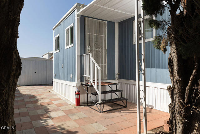 710 W Harvard Boulevard, Santa Paula CA: https://media.crmls.org/mediaz/2e0b6dec-201b-4e7a-9e9e-98de6e19bfb2.jpg