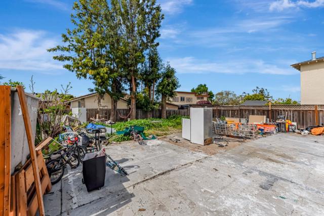 10285 Chrisland Court, San Jose CA: https://media.crmls.org/mediaz/2e0b82d4-686e-45de-9b5b-4d57bc4bc376.jpg