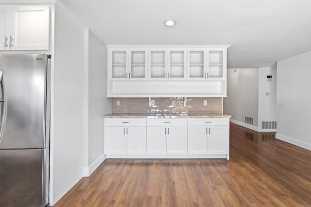 Detail Gallery Image 10 of 34 For 940 Stern Ln, Oxnard,  CA 93035 - 4 Beds | 2/1 Baths