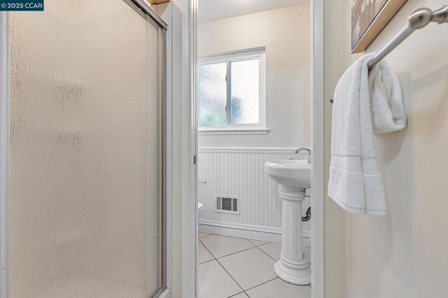 321 Chardonnay Cir, Clayton CA: https://media.crmls.org/mediaz/2e0c4ab3-6786-4e76-84e7-b0caa958b823.jpg