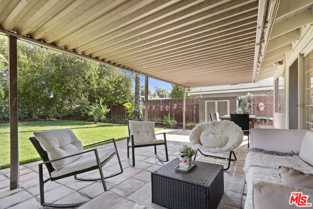 20338 Coulson Street, Woodland Hills CA: https://media.crmls.org/mediaz/2e0c527b-3bfc-4441-bc34-4c46f45eb303.jpg
