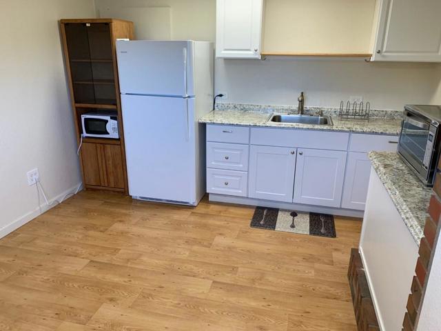 815 Edgemar Avenue, Pacifica CA: https://media.crmls.org/mediaz/2e0cf259-6f47-45a8-9136-947bd122d76e.jpg