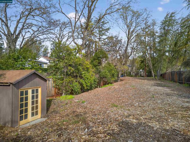 Image 34 of 41 For 1656 Foothill Park Circle