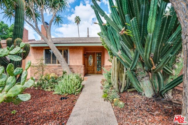 8145 Varna Avenue photo 3