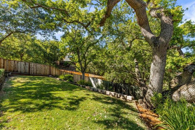 875 Sunset Drive, San Carlos CA: https://media.crmls.org/mediaz/2e0dd2ca-3778-44d3-98ee-32d985eb93ce.jpg