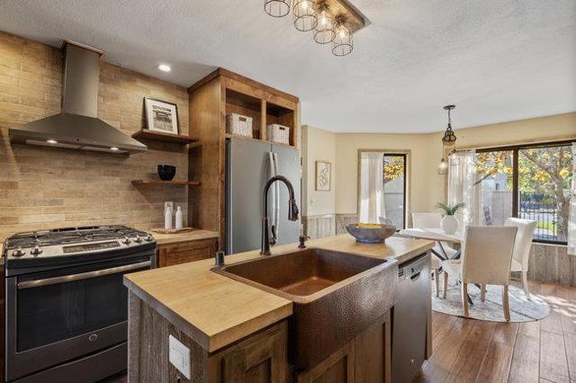 756 Duffin Drive, Hollister CA: https://media.crmls.org/mediaz/2e0f5cf1-28d9-4d68-97a7-2644e9be0e98.jpg