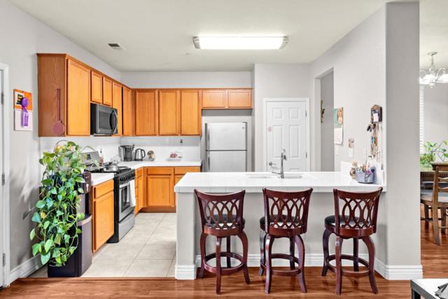 359 Barolo Circle, Greenfield CA: https://media.crmls.org/mediaz/2e10c19d-d90a-4b29-80ba-5584bb281070.jpg