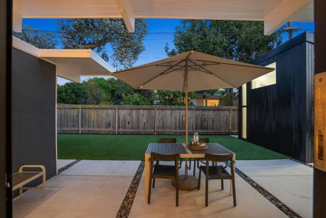 986 Loma Verde Avenue, Palo Alto CA: https://media.crmls.org/mediaz/2e11460f-09f9-4511-b102-96f560a420ba.jpg