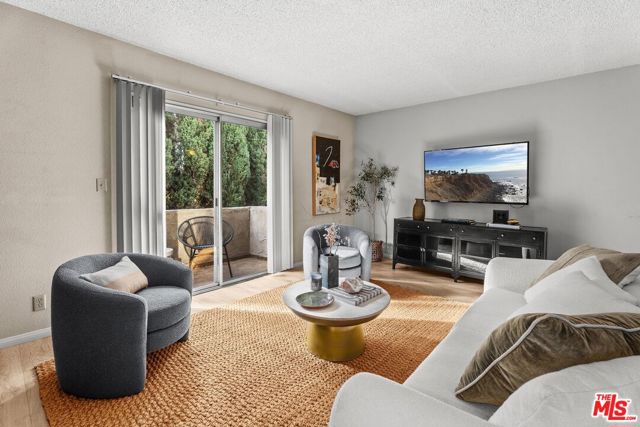 Image 3 of 15 For 5437 Corteen Place 212