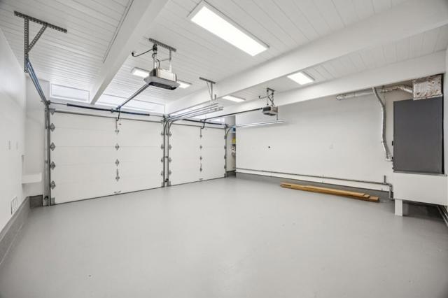 683 Vanessa Drive, San Mateo CA: https://media.crmls.org/mediaz/2e11e86b-f50f-46e0-b895-c6c622fa5bc8.jpg