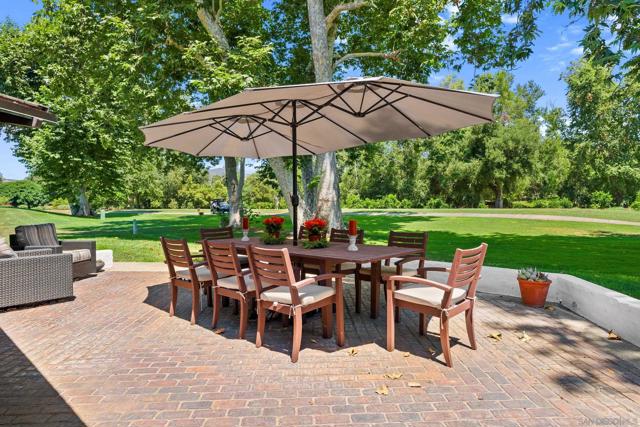 32676 Taspa Ct, Pauma Valley CA: https://media.crmls.org/mediaz/2e12aa67-aa52-4705-abd3-7f056692596c.jpg