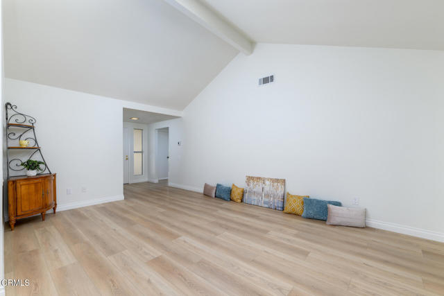 Detail Gallery Image 14 of 37 For 24121 Village 24, Camarillo,  CA 93012 - 2 Beds | 2 Baths