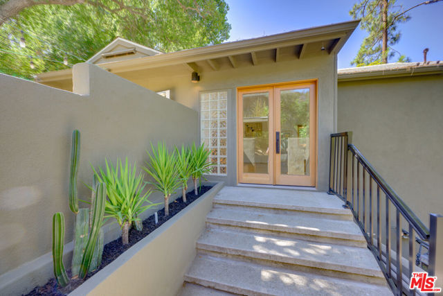 Image 3 for 1847 Calgary Ln, Los Angeles, CA 90077